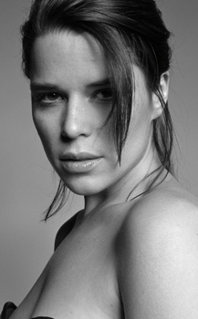 Neve Campbell